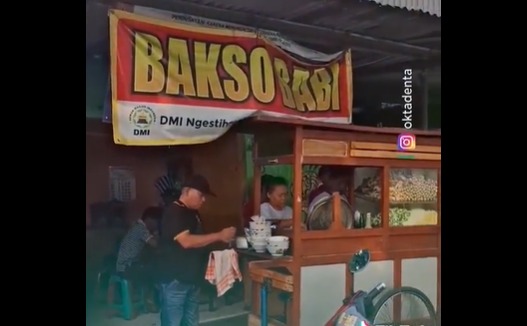 Fakta di Balik Warung Bakso Babi Berlogo DMI di Bantul: Bukan Promosi, Tapi Sosialisasi